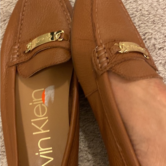 Calvin Klein flats - Picture 2 of 5